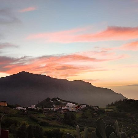 Casa De Abuela Petra Guest House กัลดาร์ ภายนอก รูปภาพ